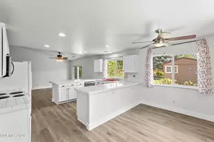 9830 Crystalline Dr, Reno, NV 89506 - Photo 30