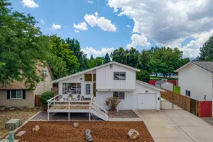295 E Quail St, Sparks, NV 89431 - Photo 2