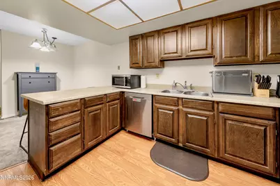 2300 Dickerson Road #APT 39, Reno, NV 89503 - Photo 12