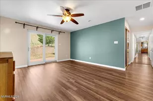 905 Thoroughbred Cir, Reno, NV 89508 - Photo 18