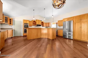 905 Thoroughbred Cir, Reno, NV 89508 - Photo 6
