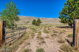 905 Thoroughbred Cir, Reno, NV 89508 - Photo 58