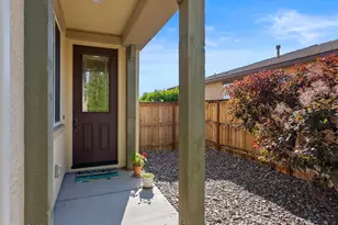 5425 Energystone Dr, Sparks, NV 89436 - Photo 6