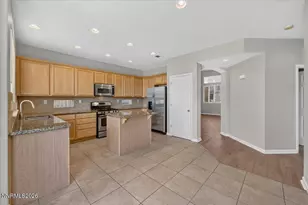7730 Peavine Shadow Ct, Reno, NV 89523 - Photo 8