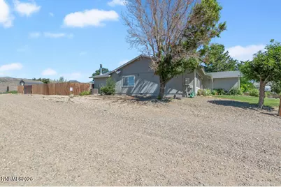 561 Yellow Jacket Road, Dayton, NV 89403 - Photo 4