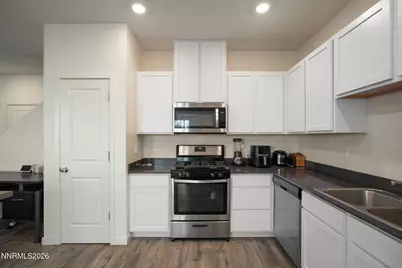 8855 Sky Wind Road, Reno, NV 89506 - Photo 6
