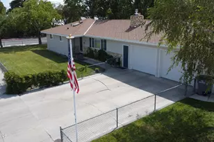 103 N California St, Yerington, NV 89447 - Photo 2