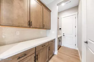 2437 Newberry Ct, Sparks, NV 89436 - Photo 10
