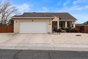 1738 Art Ct, Fernley, NV 89408 - Photo 2