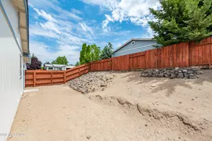 5654 Cranberry Ct, Sun Valley, NV 89433 - Photo 24