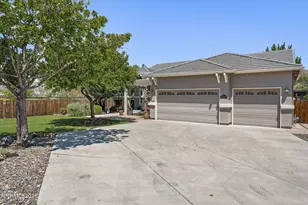 7495 Ash Peak Dr, Sparks, NV 89436 - Photo 2