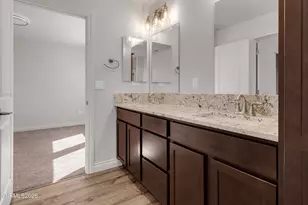 18653 Village Center Dr, Reno, NV 89508 - Photo 32