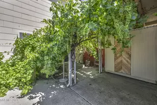 446 Smithridge Dr, Reno, NV 89502 - Photo 10