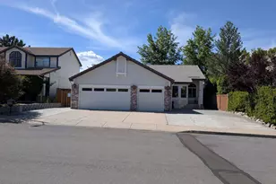 971 Leah Cir, Reno, NV 89511 - Photo 2