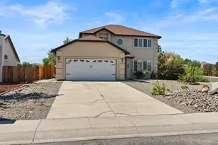 636 Wedge Ln, Fernley, NV 89408 - Photo 2