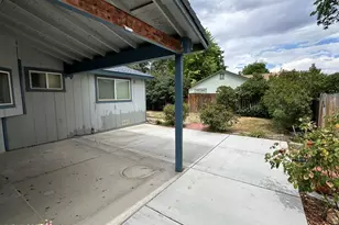 3960 Parque Verde Ln, Reno, NV 89502 - Photo 4