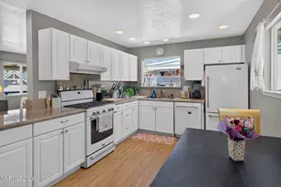455 Ardmore Dr, Reno, NV 89509 - Photo 10
