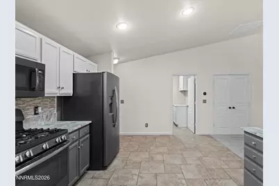 1643 Meadows Avenue, Fernley, NV 89408 - Photo 18