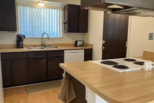 8735 Aquifer Way, Reno, NV 89506 - Photo 2