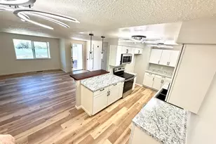 7915 Tholl Dr, Reno, NV 89506 - Photo 2