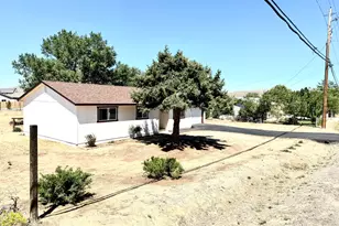 7915 Tholl Dr, Reno, NV 89506 - Photo 36