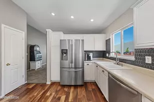 17240 Desert Lake Ct, Reno, NV 89508 - Photo 10