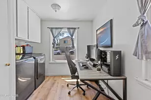 545 Claremont St, Reno, NV 89502 - Photo 8