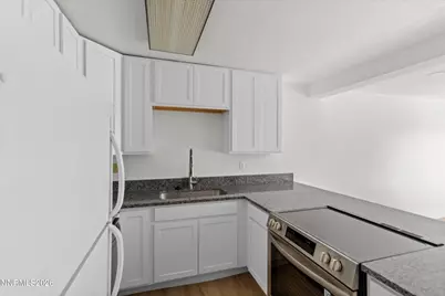 2555 Clear Acre Lane #APT 32, Reno, NV 89512 - Photo 2