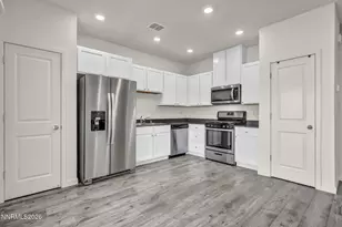 8863 Wolf Moon Dr, Reno, NV 89506 - Photo 24