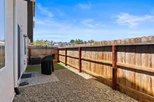 4692 Falcon Rock Ln, Sun Valley, NV 89433 - Photo 32