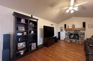 1055 Shadow Ln, Fernley, NV 89408 - Photo 4
