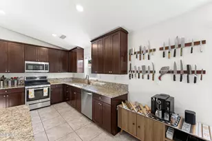 7155 Quill Dr, Reno, NV 89506 - Photo 12