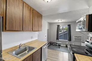 4602 Neil Rd, Reno, NV 89502 - Photo 4