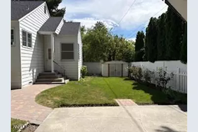 923 W Robinson Street, Carson City, NV 89703 - Photo 16