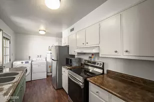 11304 Green Mountain St, Reno, NV 89506 - Photo 8