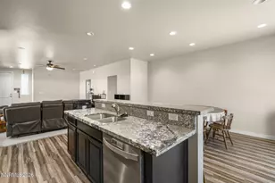 4541 Madison Rd, Fernley, NV 89408 - Photo 16