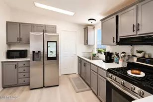 194 Julie Way, Dayton, NV 89403 - Photo 6