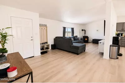 194 Julie Way, Dayton, NV 89403 - Photo 4