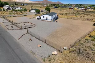 194 Julie Way, Dayton, NV 89403 - Photo 2