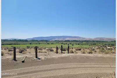 8935 Cougar Street, Silver Springs, NV 89429 - Photo 6