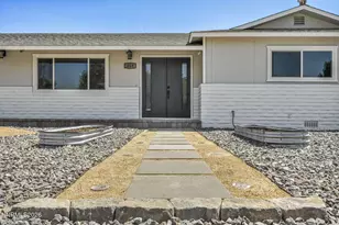 215 Ruby St, Fernley, NV 89408 - Photo 10