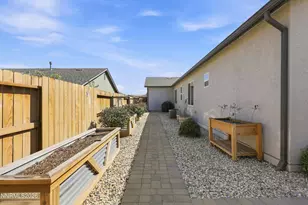 192 Walnut Ct, Fernley, NV 89408 - Photo 38