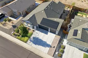 192 Walnut Ct, Fernley, NV 89408 - Photo 4