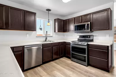 7539 Cezanne Court, Sun Valley, NV 89433 - Photo 8