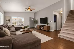 7539 Cezanne Ct, Sun Valley, NV 89433 - Photo 6