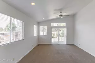 2125 Evergreen Park Dr, Reno, NV 89521 - Photo 18