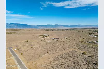 320 Veris Court, Gardnerville, NV 89410 - Photo 10