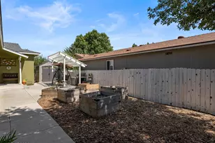 2910 Harding Cir, Reno, NV 89503 - Photo 2