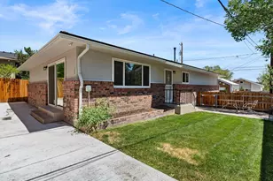 1220 Wright St, Reno, NV 89509 - Photo 6