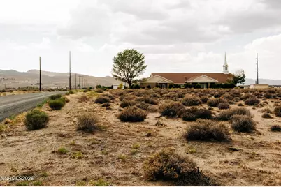 1090 E Green Avenue, Silver Springs, NV 89429 - Photo 12